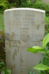 TRINCOMALEE WAR CEMETERY - JONES, IAN CECIL